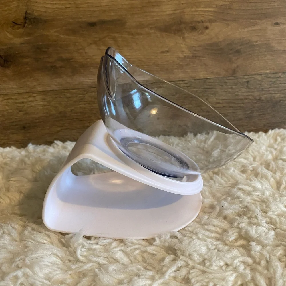 NWOT Easy digestion, elevated kitty bowl.